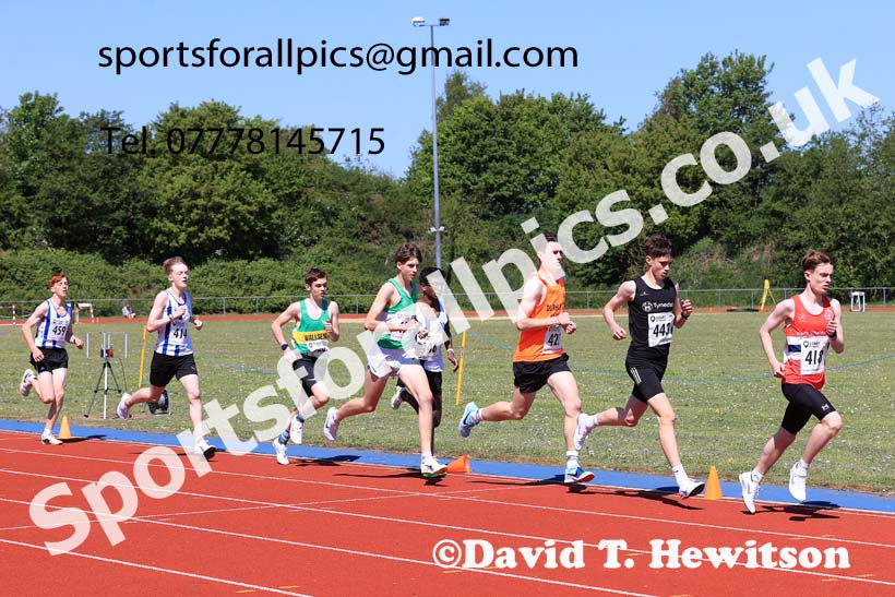 Mens under-17s 1500 metres 2025 North Eastern Track and Field Champs., Shildon, County Durham. Photo: David T. Hewitson/Sports for All Pics